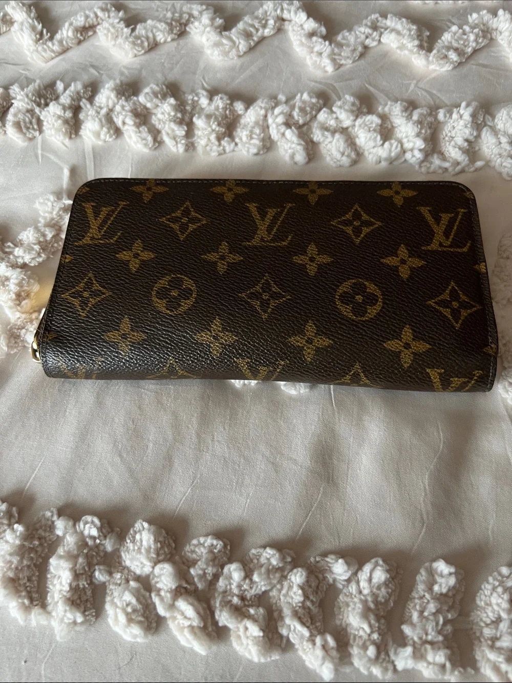 Louis Vuitton classic louis